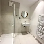 Porthouse 8
